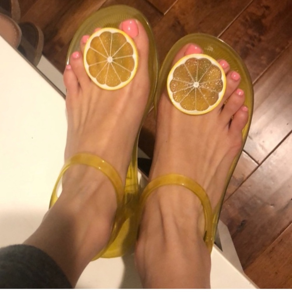 Katy perry yellow jelly sandals